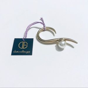 Dara Ettinger Jewelry - Dara Ettinger Pearl and Gold Ring Dara Ettinger Jewelry - Dara Ettinger Pearl and Gold Ring